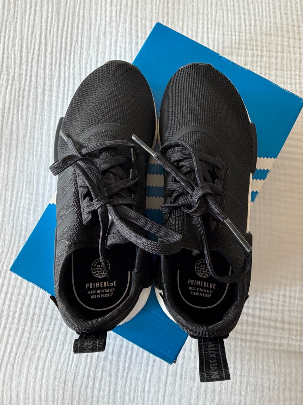 Kids Adidas NMD R1 Boost - Picture 2 of 5